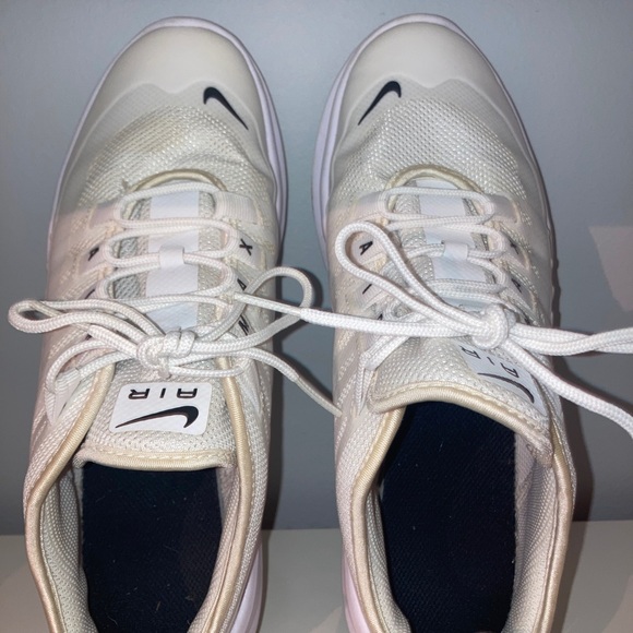 Nike Air Max Axis sneakers - Picture 7 of 8